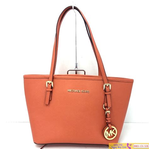 thu mua túi xách michael kors leflair|túi michael kors harper.